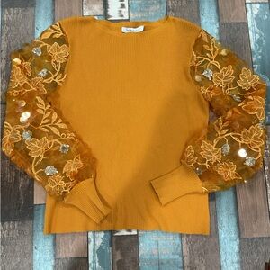 Sioni Milano sweater gold with decorative sleeves size small NWT sequins